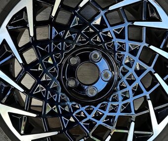 Elektróny Hyundai IONIQ5 20"+Letné pneu Michelin 255/45 R20 - 5