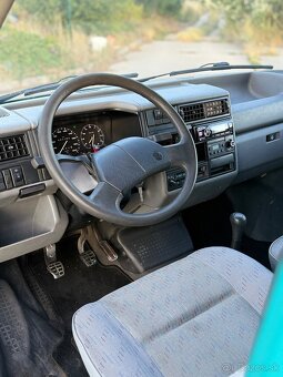 VW Caravelle - 5