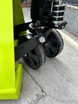 Paletový vozík 2500kg 1150x525 3ročna záruka - 5