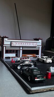Diorama 1:64 Toretto's Market & Cafe - 5