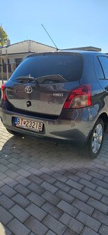 Toyora yaris 1.3 VVT-i 16v benzin 124 100km - 5