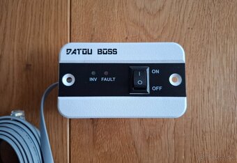 DATOU BOSS menič napätia 2000 W 12 V na 230 V - 5