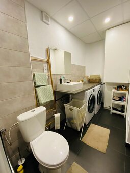 Prenájom priestrannej garzonky - 5