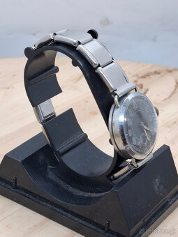 Predám funkčné starožitné náramkové hodinky Précia Etanche 4 - 5