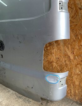 VW T5 T6 pravé zadné dvere krídlové - 5