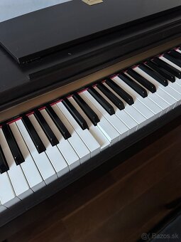 Tmavohnedý digitálny klavír YAMAHA Clavinova + stolička - 5