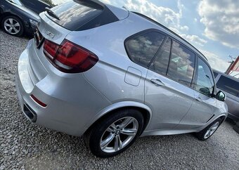 BMW X5 3,0 xDrive30d M-PAKET 7MÍST TZ nafta automat 190 kw - 5