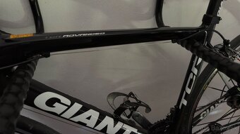 Giant cestny Carbonovy bicykel - 5