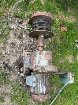 Elektromotor s prevodovkou a s navijakom - 5