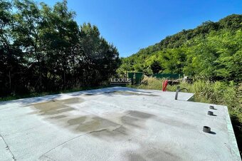 | stavebný pozemok,staveb.povolenie,BA III.,Nová Koziarka 52 - 5