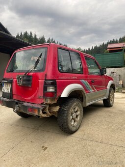 Mitsubishi PAJERO - 5