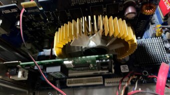 Thermaltake Tsunami, Enermax Zdroj - 5