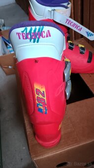 Lyže zadarmo, lyžiarky predám - 5