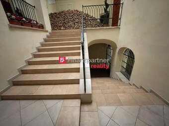 Pod konkatedrálou v pešej zóne klimatizovaný 2izb podkrovný - 5