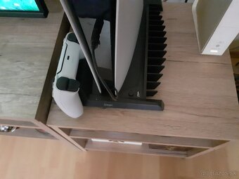 Predám veĺmi málo hranú ps5 digital - 5
