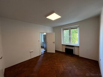 Na PREDAJ príjemný 2-izbový byt s balkónom v tichej a zelene - 5