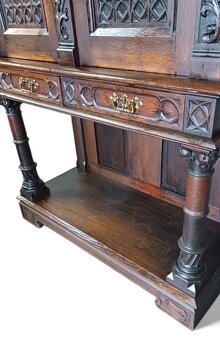 Starožitný nabytok - 5