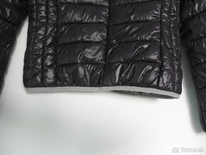 Čierna lesklá bunda - 5