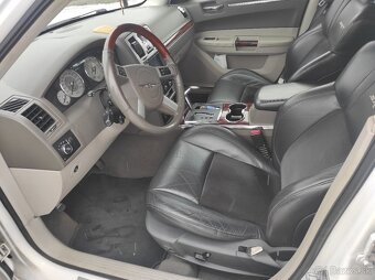 Chrysler 300C - 5