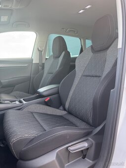 ŠKODA KAROQ 2,0 TDI STYLE 4x4 / VIRTUAL / MATRIX / AMBIENT - 5