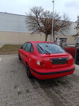 Predám Hyundai Elantra XD - 5