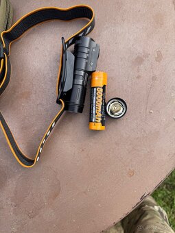 Fenix čelovka HM71r 2700lumen 230m - 5
