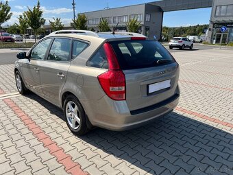 Kia Ceed 1.4 66kw ČR klima serviska - 5