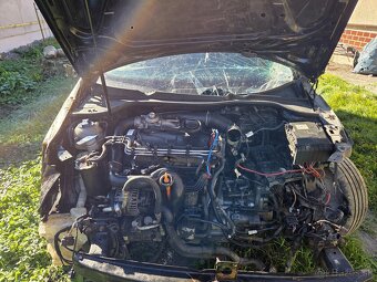 Vw golf 5 1.9 77kw - 5