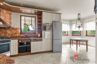 5-izbový rodinný dom PODUNAJSKÉ BISKUPICE - 5