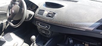 Renault Megane - 5