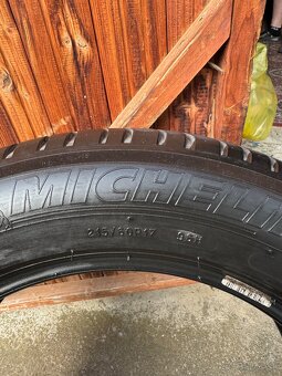 Michelin 215/60R17 - 5