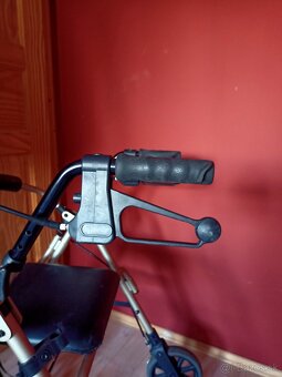 Chodítko pre seniorov-alu - 5