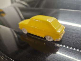 Stare hracky,auta - 5