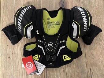 Predám komplet hokejovú výstroj - dieťa 7-8 r. 111-135 cm - 5