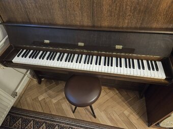 Predám klavír PETROF - 5
