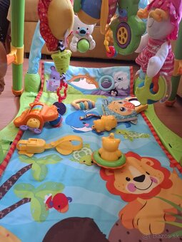 Fisher Price deka - 5