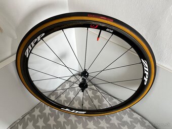 Zipp 202 Firecrest Carbon plášťové kolesá - 5