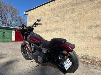 Harley Davidson Street Bob Special Edition - 5