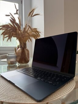 Predám MacBook Air 13" 2022 | 512 GB SSD | 8 GB RAM | M2 - 5