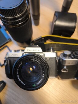 Analógové fotoaparáty a objektiv - 5