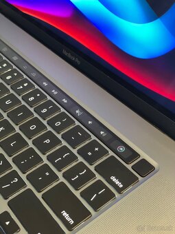 Macbook Pro 16” Space Gray - 5