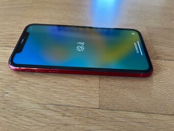 iPhone 11 Red, 128 GB - 5