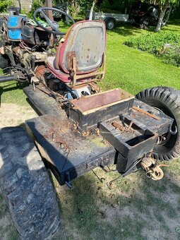 Traktor na podvozku Tatra 805 - 5