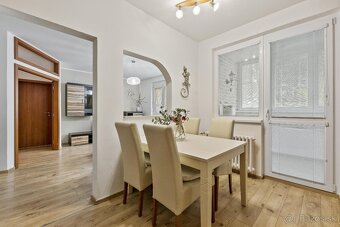 Priestranný 4-izbový byt s loggiou, 2 kúpeľňami a šatníkom - 5