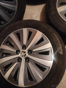 4ks alu disky orig. Škoda 5x112 R17 pneu 215/55 R17 50% - 5