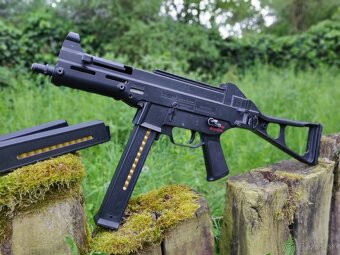 ARES UMP + 3 zásobníky + dlhé predpažbie - 5