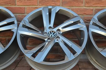 5x112 R19 Original VW Tiguan 2 Rline model Valencia Nove - 5