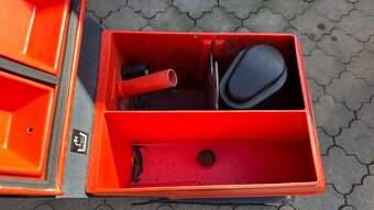 Predam cistiaci Umyvaci stroj Hakomatic bez Baterii. - 5