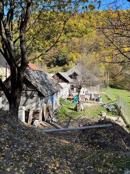 Na PREDAJ rodinný dom v obci Ihráč s krásnym pozemkom - 5