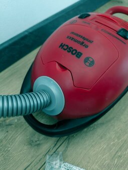 Vysávač Bosch - 5